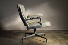 Load image into Gallery viewer, Early Eames "Time Life Lobby" Lounge Chair for Herman Miller, 1960s