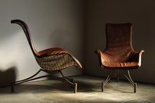 Load image into Gallery viewer, Early Pair of Capricorn Lounge Chairs by Vladimir Kagan, 1950s