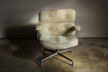 Load image into Gallery viewer, Early Eames "Time Life Lobby" Lounge Chair for Herman Miller, 1960s