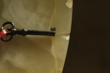 Load image into Gallery viewer, Sculptural Onyx Table Attributed to Osvaldo Borsani, 1950s