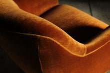 Load image into Gallery viewer, Vladimir Kagan Early Barrel Lounge Chair, 1950s