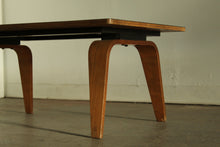 Load image into Gallery viewer, Charles & Ray Eames Early "OTW" Coffee Table for Evans Products, 1946