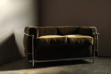 Load image into Gallery viewer, Le Corbusier "LC2 Petit Modele" Sofa for Cassina, 1980s