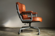 Load image into Gallery viewer, Eames Time Life Executive Chair in Calf Skin Leather, 1970s