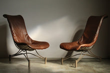Load image into Gallery viewer, Early Pair of Capricorn Lounge Chairs by Vladimir Kagan, 1950s
