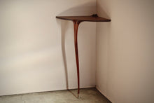 Load image into Gallery viewer, Studio Craft Sculptural Corner Table by David Ebner, 1984

