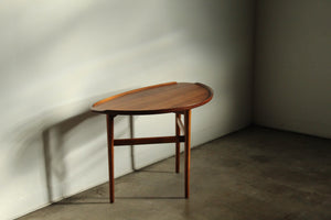 Finn Juhl Sculpted Walnut End Table for Baker Furniture, 1950s