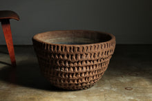 Load image into Gallery viewer, Stan Bitters Early and Large Stoneware Thumb Pot, 1970
