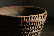 Load image into Gallery viewer, Stan Bitters Early and Large Stoneware Thumb Pot, 1970
