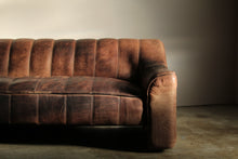 Load image into Gallery viewer, De Sede &quot;DS44&quot; Buffalo Leather Sofa, 1970s
