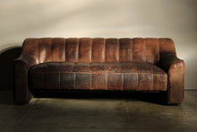 Load image into Gallery viewer, De Sede &quot;DS44&quot; Buffalo Leather Sofa, 1970s
