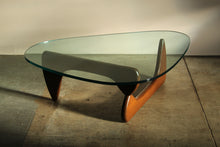 Load image into Gallery viewer, Isamu Noguchi Vintage IN-50 Coffee Table for Herman Miller, 1960s
