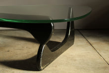 Load image into Gallery viewer, Early Isamu Noguchi In-50 Coffee Table for Herman Miller, 1950s
