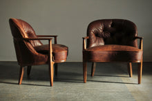 Load image into Gallery viewer, Edward Wormley Leather &quot;Janus&quot; Lounge Chairs for Dunbar, 1950s
