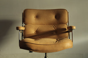 Eames Time Life Lobby Chair in Natural Leather, 1970s