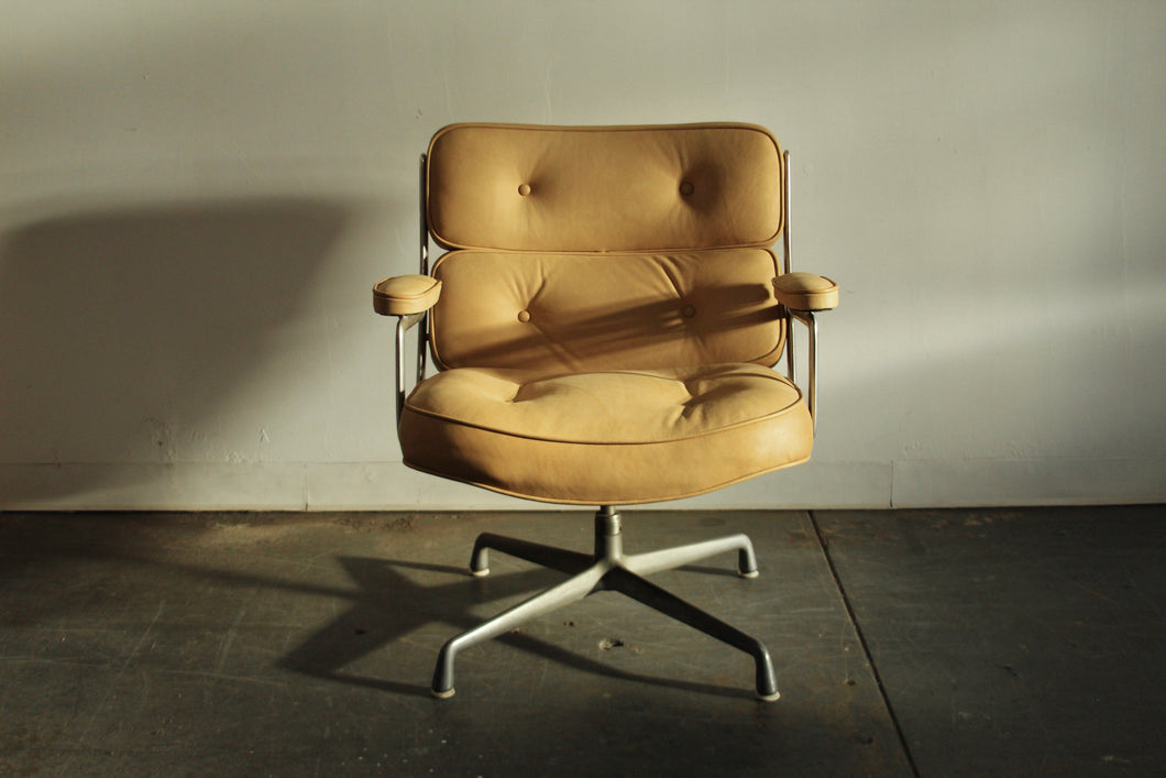 Eames Time Life Lobby Chair in Natural Leather, 1970s