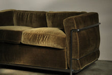 Load image into Gallery viewer, Le Corbusier "LC2 Petit Modele" Sofa for Cassina, 1980s
