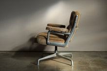 Load image into Gallery viewer, Early Eames "Time Life Lobby" Lounge Chair for Herman Miller, 1960s
