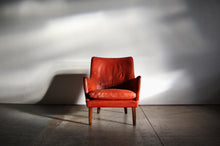 Load image into Gallery viewer, Arne Vodder &quot;AV 53&quot; Lounge Chair in Original Leather and Rosewood
