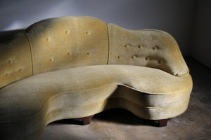 Edward Wormley 1st-Generation "Oasis" Curved Sofa for Dunbar in Mohair