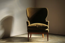 Load image into Gallery viewer, Edward Wormley "Model 1038" Wingback Chair for Dunbar, 1940s
