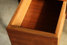 Load image into Gallery viewer, Ico Parisi for Singer &amp; Sons Attributed End Tables, 1950s
