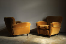 Load image into Gallery viewer, Pair of Lounge Chairs Attributed to Paolo Buffa, 1940s
