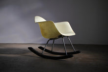Load image into Gallery viewer, 1950 Earliest Production Eames Rope Edge Rocker
