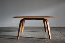 Load image into Gallery viewer, Early Production &quot;CTW&quot; Molded Plywood Coffee Table by Charles &amp; Ray Eames, 1950s
