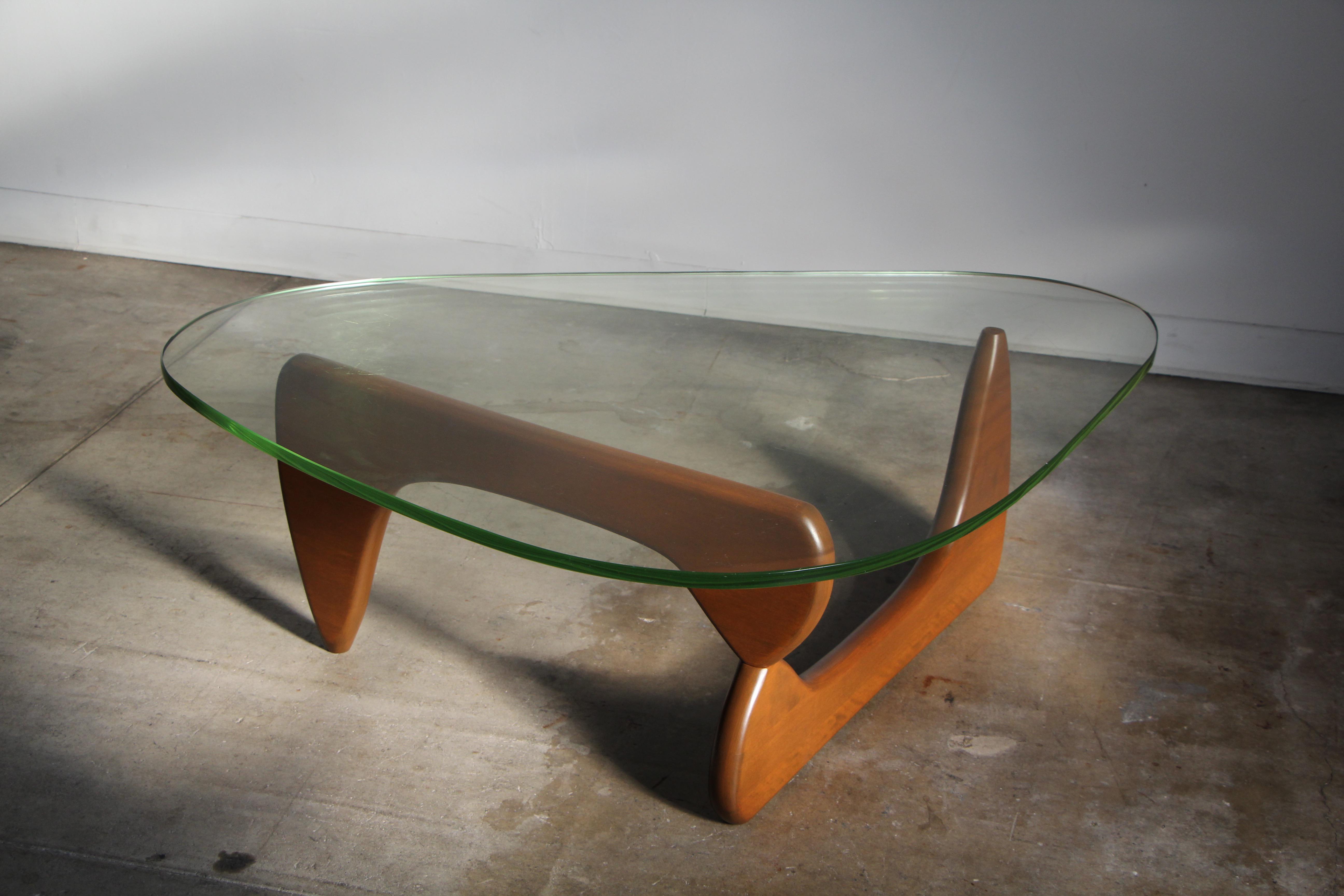 Early Isamu Noguchi In-50 Coffee Table for Herman Miller Early Isamu Noguchi In-50 Coffee Table for Herman Miller